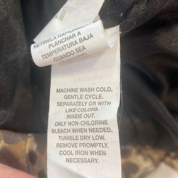 Beautiful leopard print, lined party dress. Girls size 6X/7 - Picture 8 of 8